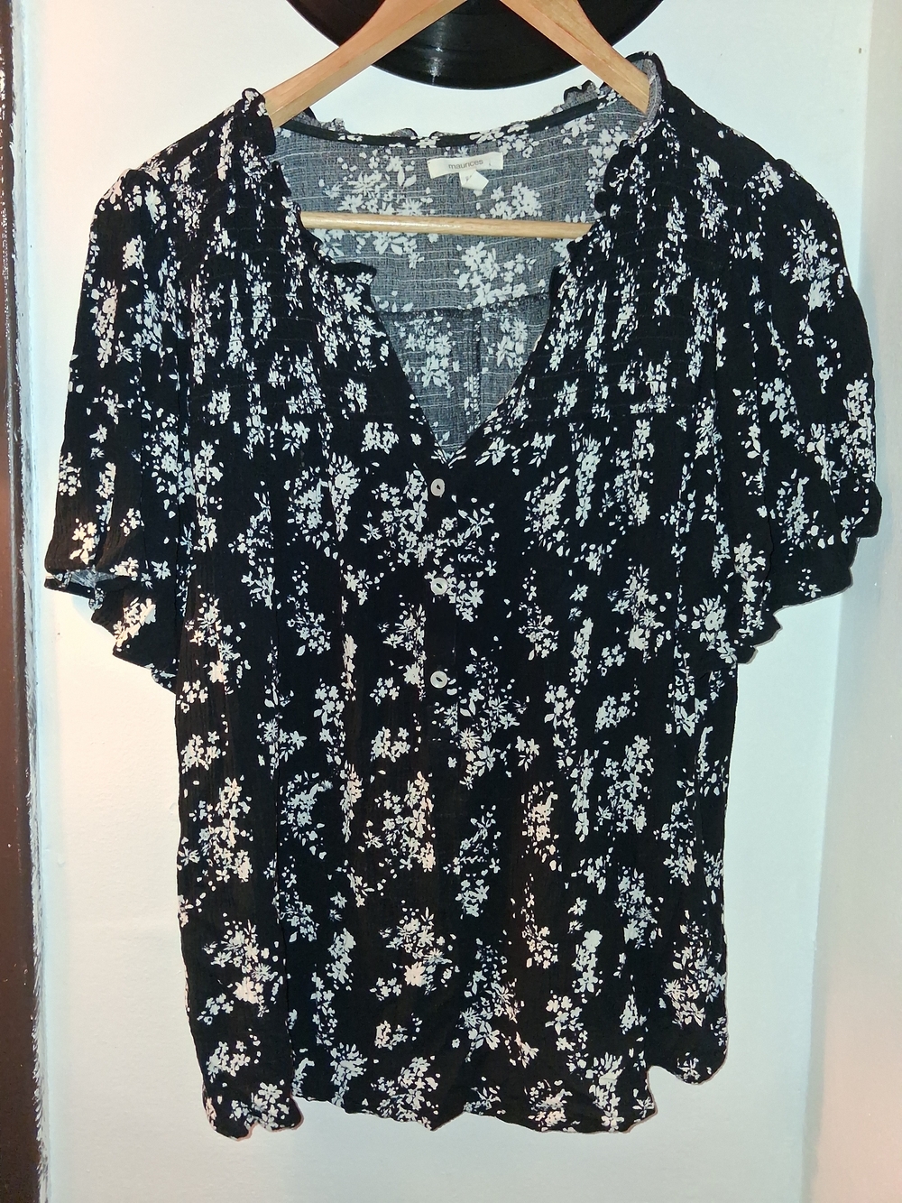 Maurices Black and White Floral Button-Front Blouse